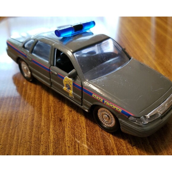 Mississippi Highway Safety Patrol Road Champs die cast police car 1:43 scale - Picture 2 of 11
